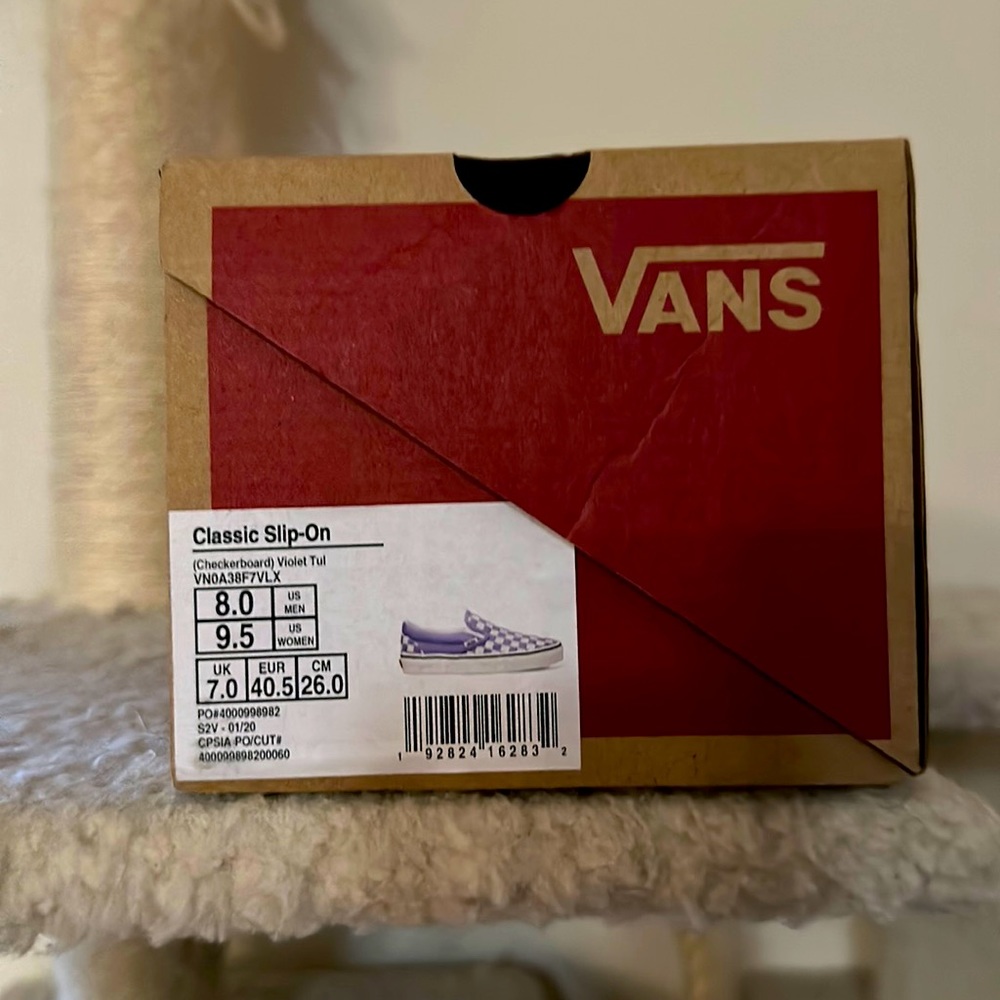 Brand new never before worn lavender and white checkered vans. Super fun colors.